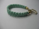 Pulseira Verde macrame com pingente